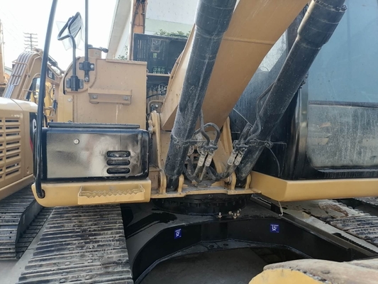 CAT 313D2GC 0.3M3 버킷 용량으로 일본에서 좋은 상태의 미니 발굴기
