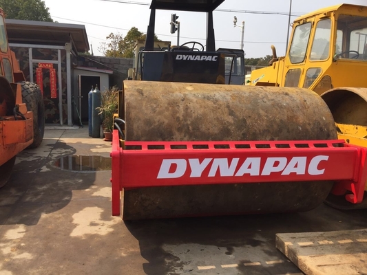 일본에서 사용 된 도로 롤러 Dynapac CA251D 15ton EPA 엔진과 원래 페인트