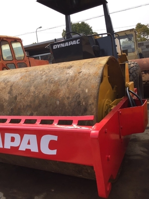 일본에서 사용 된 도로 롤러 Dynapac CA251D 15ton EPA 엔진과 원래 페인트