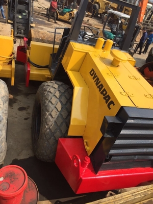 일본에서 사용 된 도로 롤러 Dynapac CA251D 15ton EPA 엔진과 원래 페인트