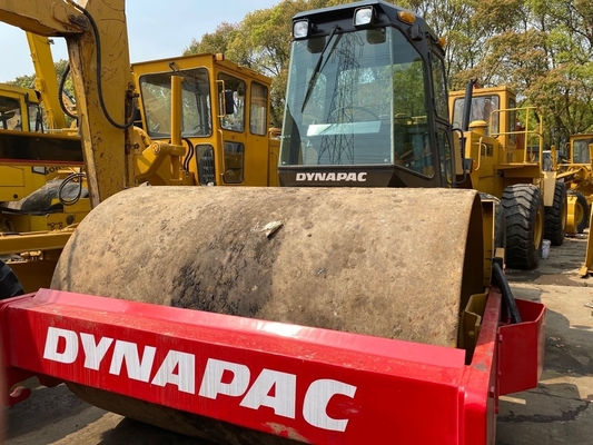 사용 된 Dynapac CA301D 도로 롤러
