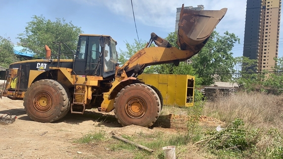앞 로더 Caterpillar CAT 980G 사용 된 건설 기계 가량 작다