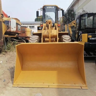 일본에서 44.7KW의 전력과 함께 바퀴 이동 유형으로 사용 된 Caterpillar 950F 전면 로더