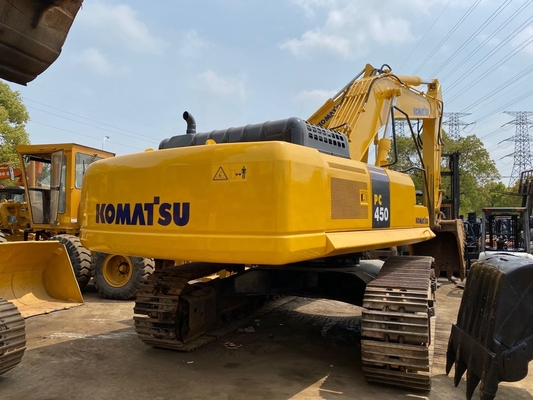 일본에서 가져온 138kW 전력을 가진 고마쓰 PC450 고전 상태