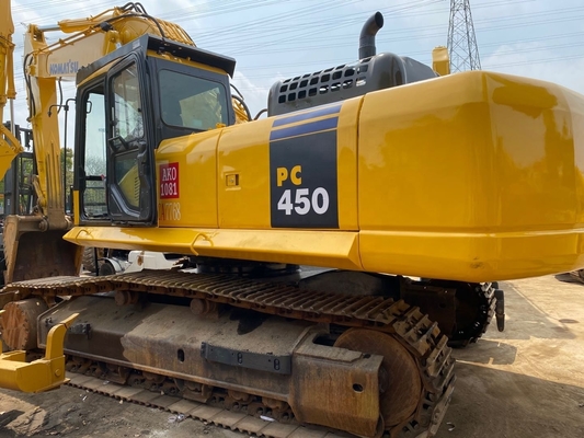 일본에서 가져온 138kW 전력을 가진 고마쓰 PC450 고전 상태