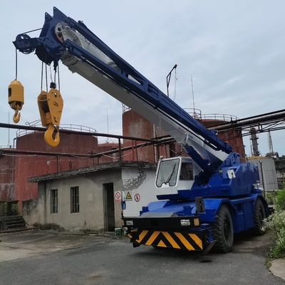 사용 된 타다노 TR-250M 25톤 트럭 크레인 원본 페인트와 함께 우수한 상태