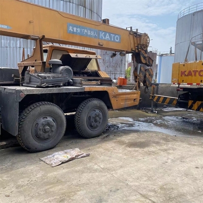 사용된 카토 NK300E 트럭 크레인 30TON 최대. 상하이에서 좋은 상태에서 업로드