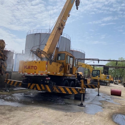 사용된 카토 NK300E 트럭 크레인 30TON 최대. 상하이에서 좋은 상태에서 업로드