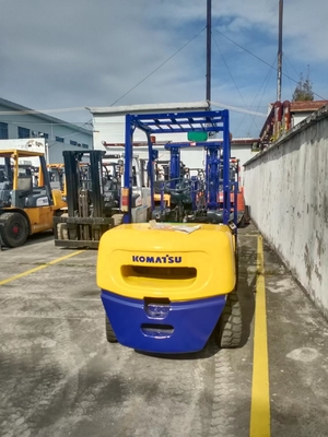 KOMATSU FD30 3톤 포크리프트 소형 팔레트 중고용용 컨테이너
