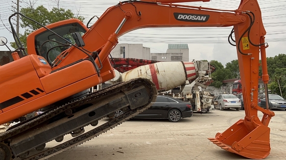 일본에서 원본 엔진과 리우안 수압 실린더와 함께 Doosan DX140LC 발굴기
