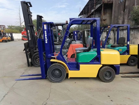 KOMATSU FD30 3톤 포크리프트 수동 조작 및 뜨거운 살에서 좋은 성능