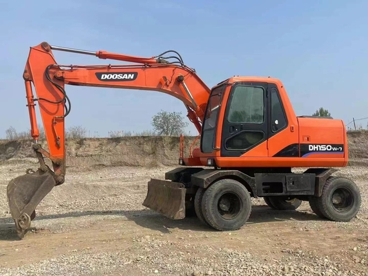 사용 된 DOOSAN DX140W-7 원형 페인트와 커민스 엔진 112kW의 바퀴 발굴기