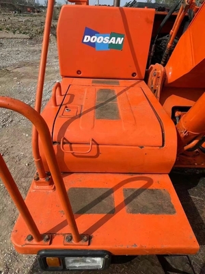 사용 된 DOOSAN DX140W-7 원형 페인트와 커민스 엔진 112kW의 바퀴 발굴기