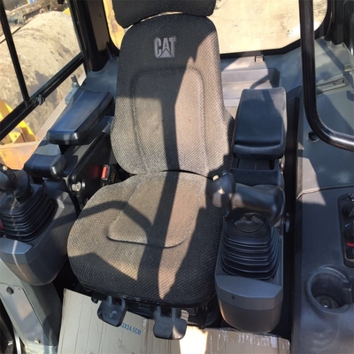 사용 된 Caterpillar D5K 볼도저 2.09m3 도징 용량 및 9408 KG 기계 무게