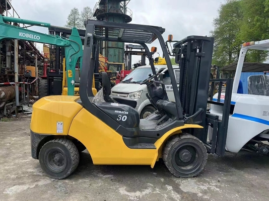 사용 된 KOMATSU FD30 포크리프트 컨테이너 팔레트 리프팅 트럭 2023 년 좋은 상태