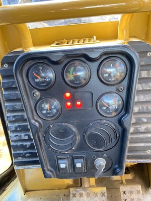 CAT D4G 볼도저 1.92m3 용량 및 80KW 전력으로 일본 원본 볼도저
