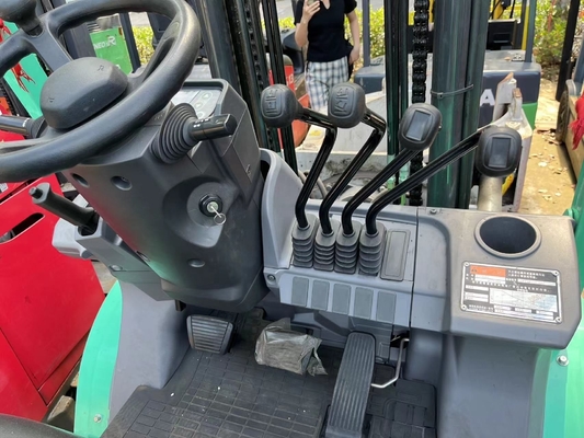 컨테이너 기계 사용 된 미쓰비시 FD35 3.5TON 가옥 팔레트 들어올리기용 디젤 포크리프트
