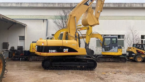 일본 제조 CAT 320CL 발굴기 상하이에서 좋은 성능의 수압 발굴기가 사용되었습니다