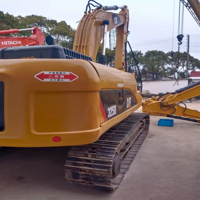 일본 사용된 CAT 325d 발굴기 1.1m3 배트 용량으로 사용 된 크롤러 발굴기