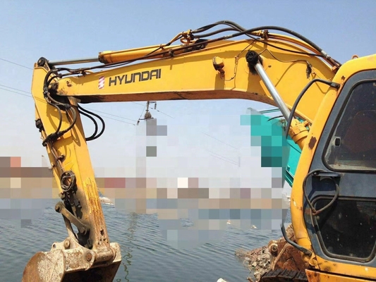 원래의 장점과 21270KG의 기계 무게와 함께 사용 된 현대 220LC-5 발굴기