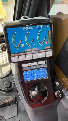 사용 된 크롤러 발굴기 코마쓰 PC200-8NI 수압 펌프와 일본 원본 효율