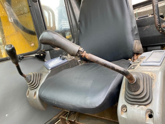 첨단 수압 시스템과 함께 사용 된 코마쓰 PC200-6 발굴기 19400 KG 기계 무게
