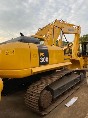 사용 된 발굴기 KOMATSU PC300 크롤러 수압 30 톤 지구 이동 발굴기 재고