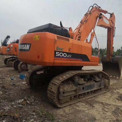 사용 된 DOOSAN 500LCV 발굴기 좋은 상태에서 저렴한 가격과 수압 펌프