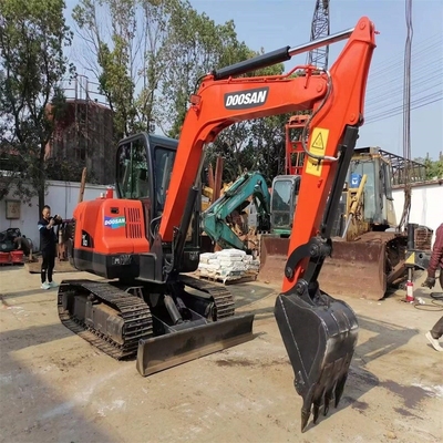 저렴한 가격으로 사용된 도산 Dx60 6톤 크롤러 엑스컬레이터 상하이
