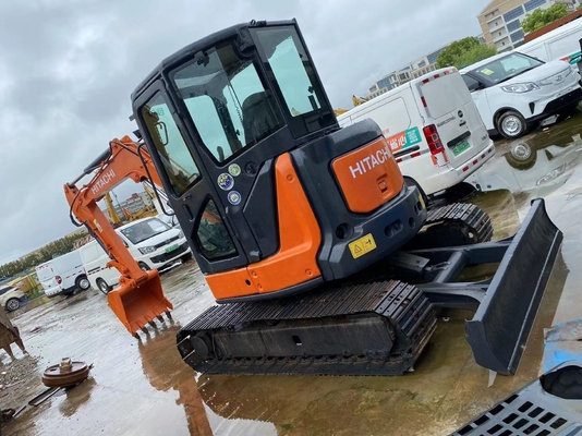 높은 작업 효율성 HITACHI ZX55USR 미니 발굴기 5.5톤 사용 중량