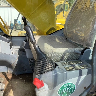 상하이 창고에서 20톤 파기기 105KW 수압 펌프로 사용되는 코마쓰 pc200 발굴기