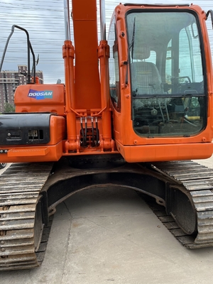 사용 된 Doosan 140LC 크롤러 발굴기
