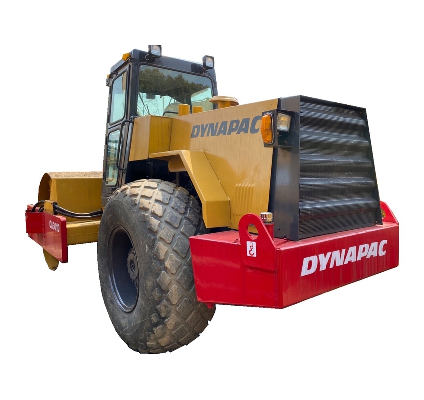 사용 된 Dynapac CA301D 도로 롤러