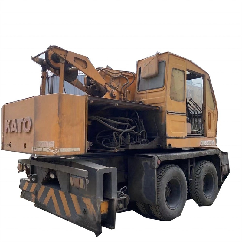 사용된 카토 NK300E 트럭 크레인 30TON 최대. 상하이에서 좋은 상태에서 업로드