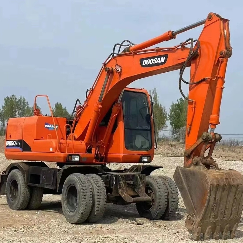 사용 된 DOOSAN DX140W-7 원형 페인트와 커민스 엔진 112kW의 바퀴 발굴기