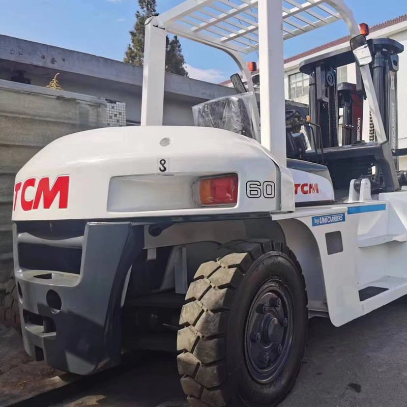 일본에서 온 127kw 엔진과 좋은 상태의 중고 TCM 6톤 포크리프트
