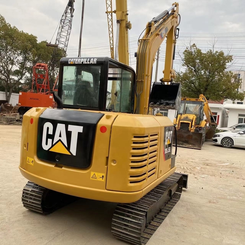 좋은 상태 CAT 305.5E2 47kW 전력 및 낮은 작업 시간으로 사용 된 발굴기