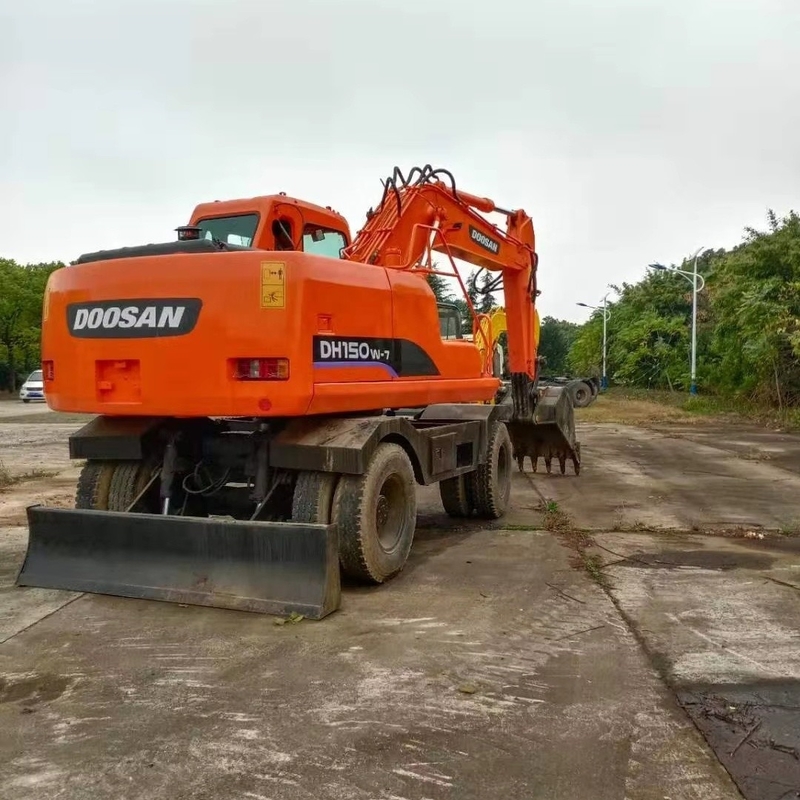 높은 작동 효율성 Doosan DH150W-7 일본 엔진으로 사용 된 트랙터 발굴기